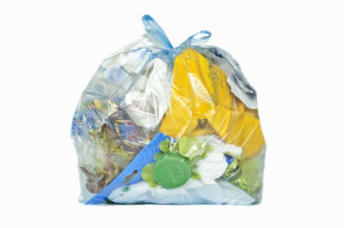 Icon showing confidential reporting channels and whistleblowing for modern slavery concerns